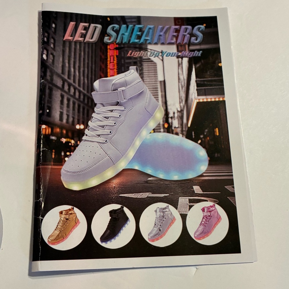LED Sneakers Light Up Shoes - Pink